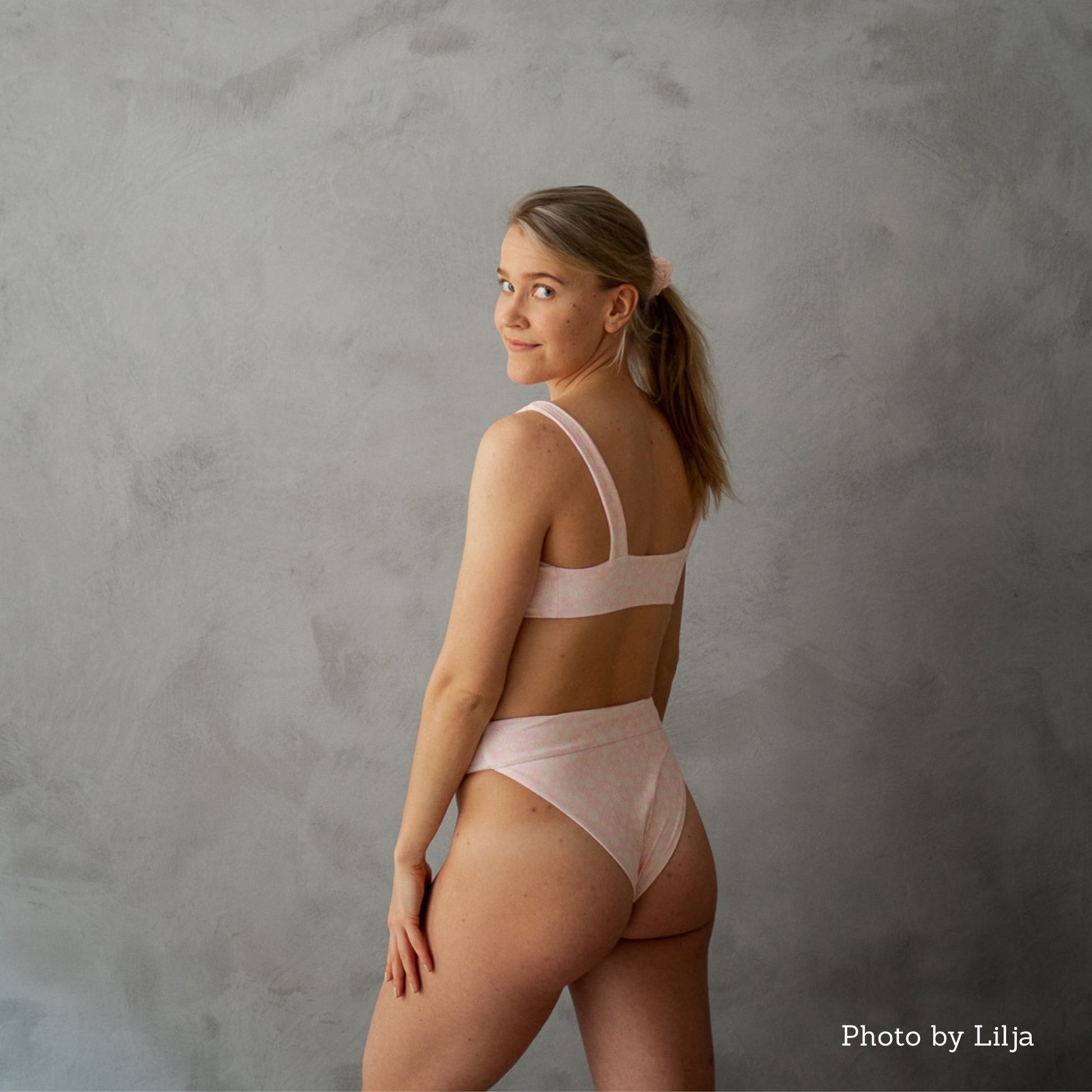 80s Bottoms Sol Lilja the Label, recycled fabric two piece bikini, soft pink and yellow, roze en gele kleur